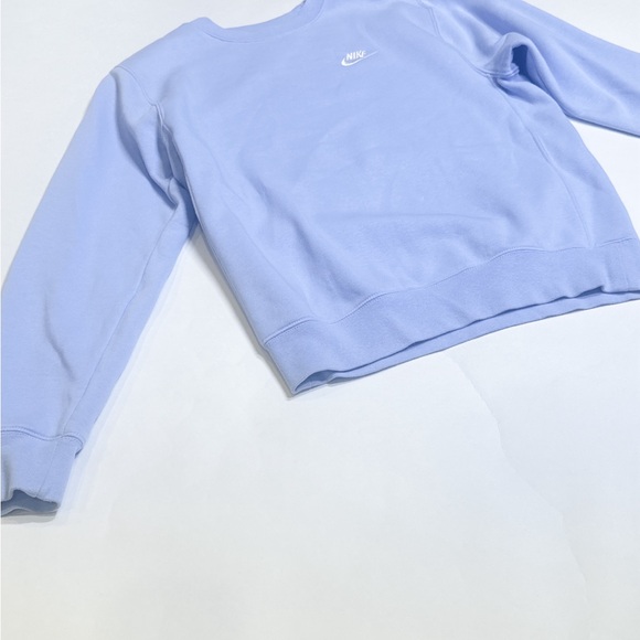 Like  🆕 Nike Men’s SPORTSWEAR CLUB FLEECE CREW - LIGHT MARINE/WHITE size:XS - Picture 2 of 10